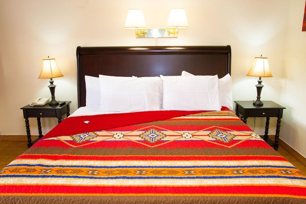 هولبروك Brad'S Desert Inn المظهر الخارجي الصورة