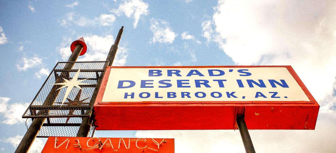 هولبروك Brad'S Desert Inn المظهر الخارجي الصورة